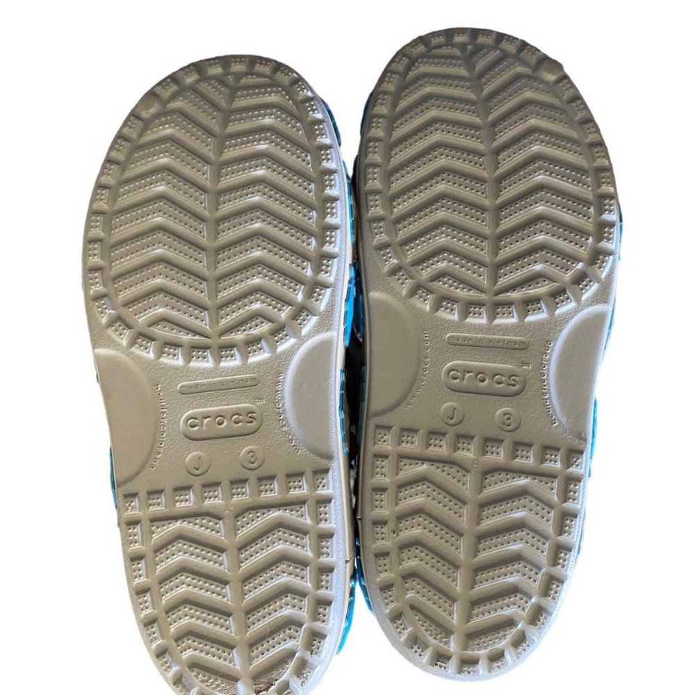 shark Crocs - Picture 5 of 5